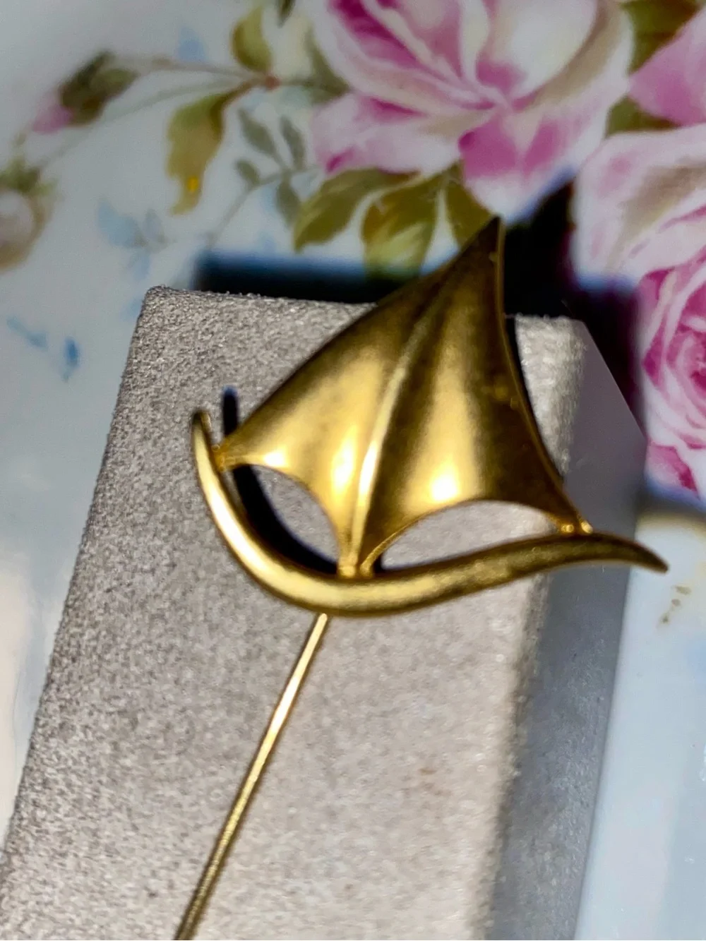 VTG Gold Sailboat Stick Pin Lapel Pin